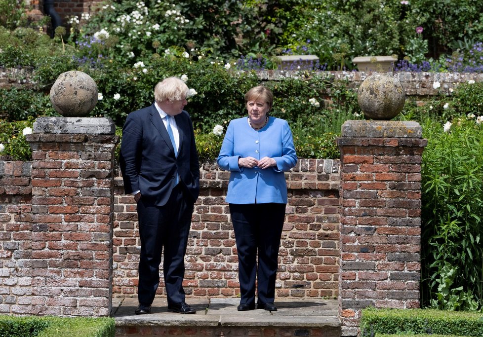 Německá kancléřka Angela Merkelová a britský premiér Boris Johnson (2. 7. 2021)