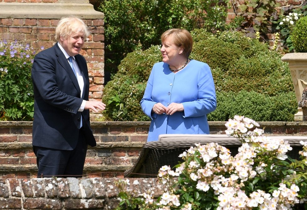 Německá kancléřka Angela Merkelová a britský premiér Boris Johnson (2. 7. 2021)