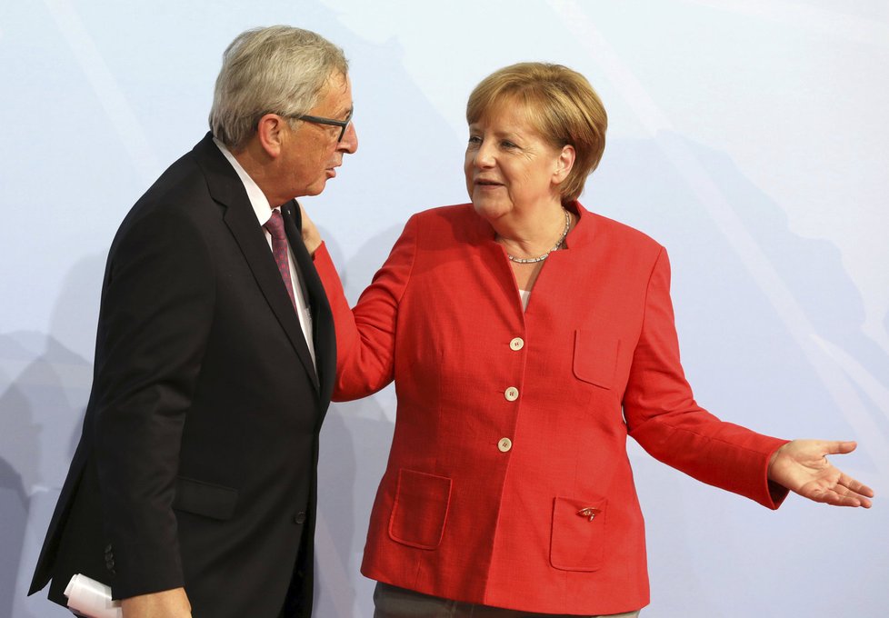 Angela Merkelová a předseda Evropské komise Jean-Claude Juncker