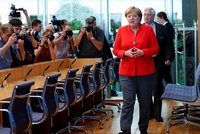 Merkelová zmínila migranty i temnou skvrnu. A těší se, jak se prospí na dovolené
