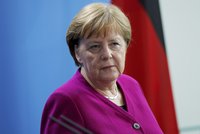 Merkelová ukončila spekulace o nové funkci v EU. A chce ještě dva roky vlády