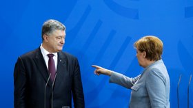 Merkelová prohlásila, že dokončení plynovodu není možné, dokud nebude jasná další pozice Ukrajiny po setkání s ukrajinským prezidentem Petrem Porošenkem