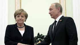 Německá kancléřka Angela Merkelová jednala s ruským prezidentem Vladimirem Putinem.