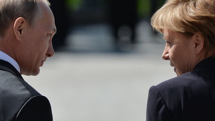 Německá kancléřka Angela Merkelová jednala s ruským prezidentem Vladimirem Putinem.