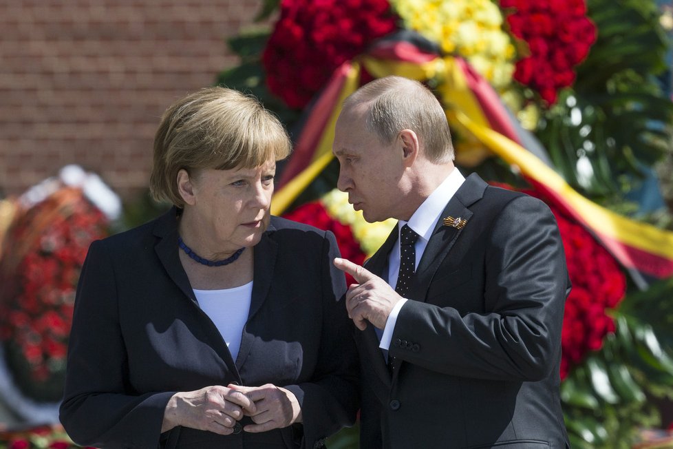 Merkel Putina napomínala kvůli Ukrajině.