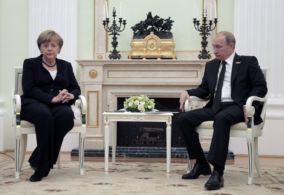Německá kancléřka Angela Merkelová jednala s ruským prezidentem Vladimirem Putinem.