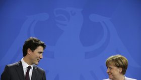 Kancléřka Angela Merkelová při setkání s kanadským premiérem Justinem Trudeauem