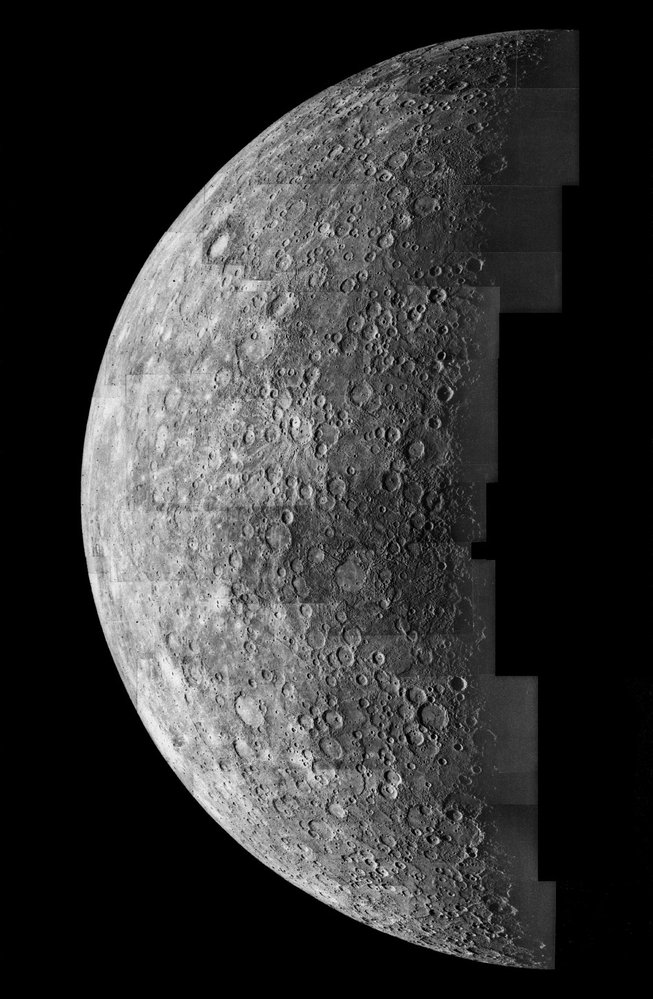 Merkur na sní­mku ze sondy Mariner 10