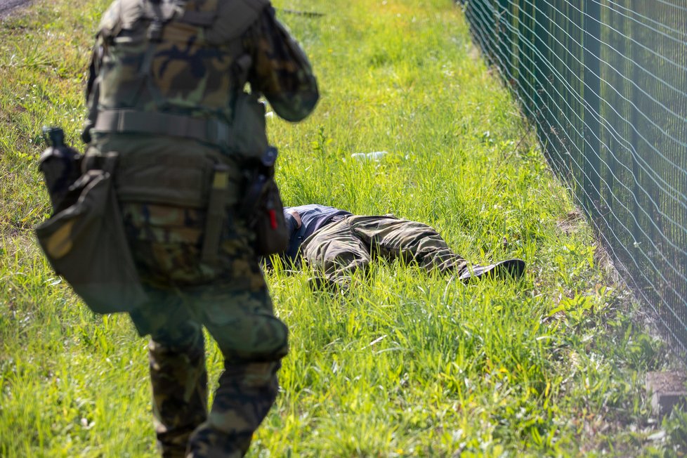 V Meru u Nelahozevsi se konalo cvičení.