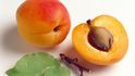Meruňky obsahují spoustu vitamínů a zdraví prospěšných látek Meruňky obsahují spoustu vitamínů a zdraví prospěšných látek