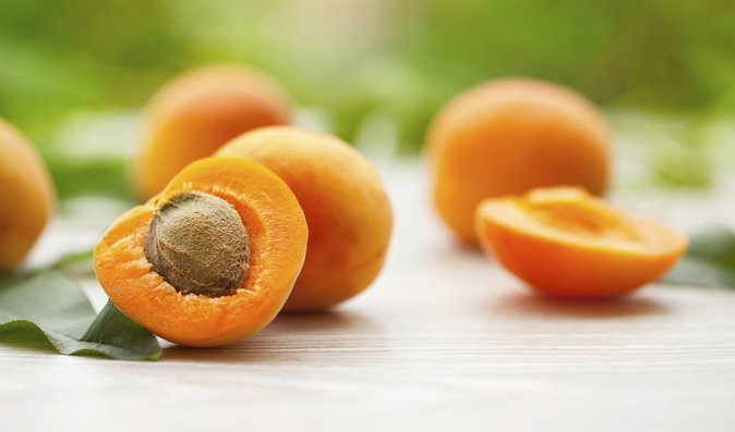 Meruňková jádra jsou zdrojem vitaminu B17