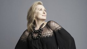 Hvězdná Meryl Streep vypadá i po 30 letech ve stejných šatech skvěle! Jakoby snad ani nestárla.