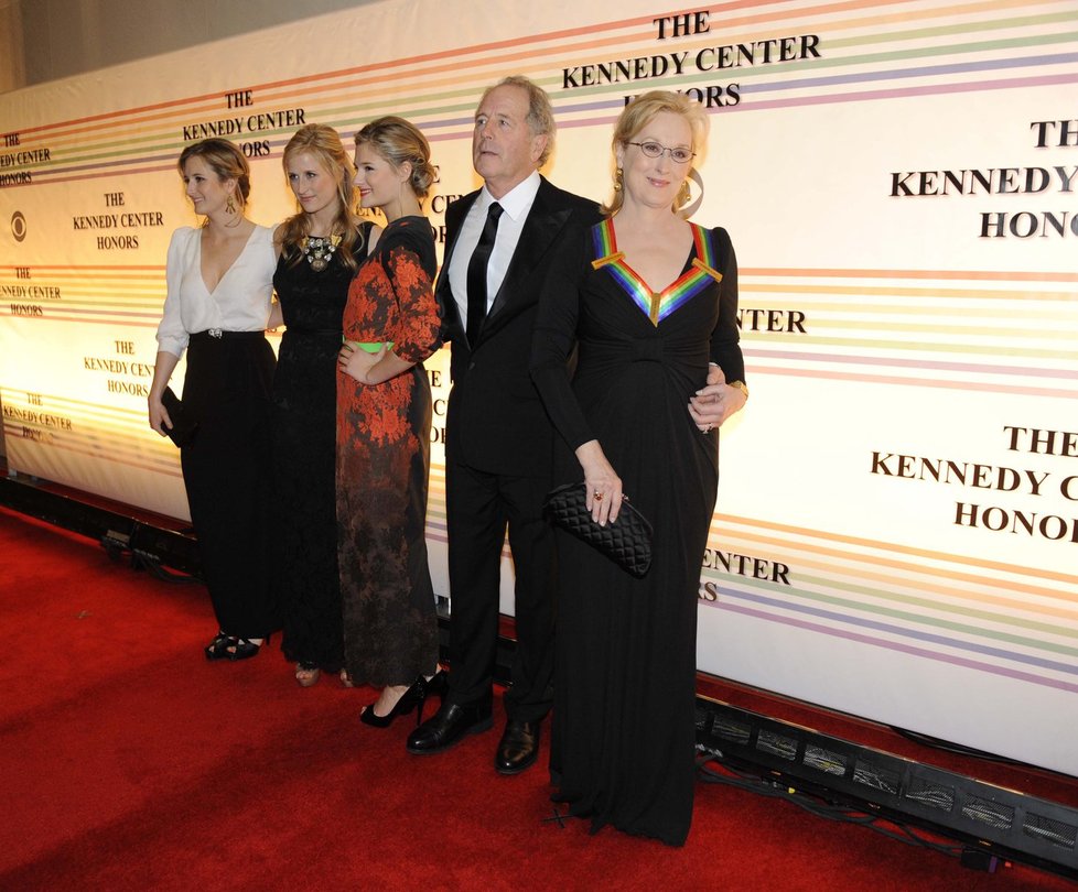 Meryl Streep s manželem a svými třemi dcerami