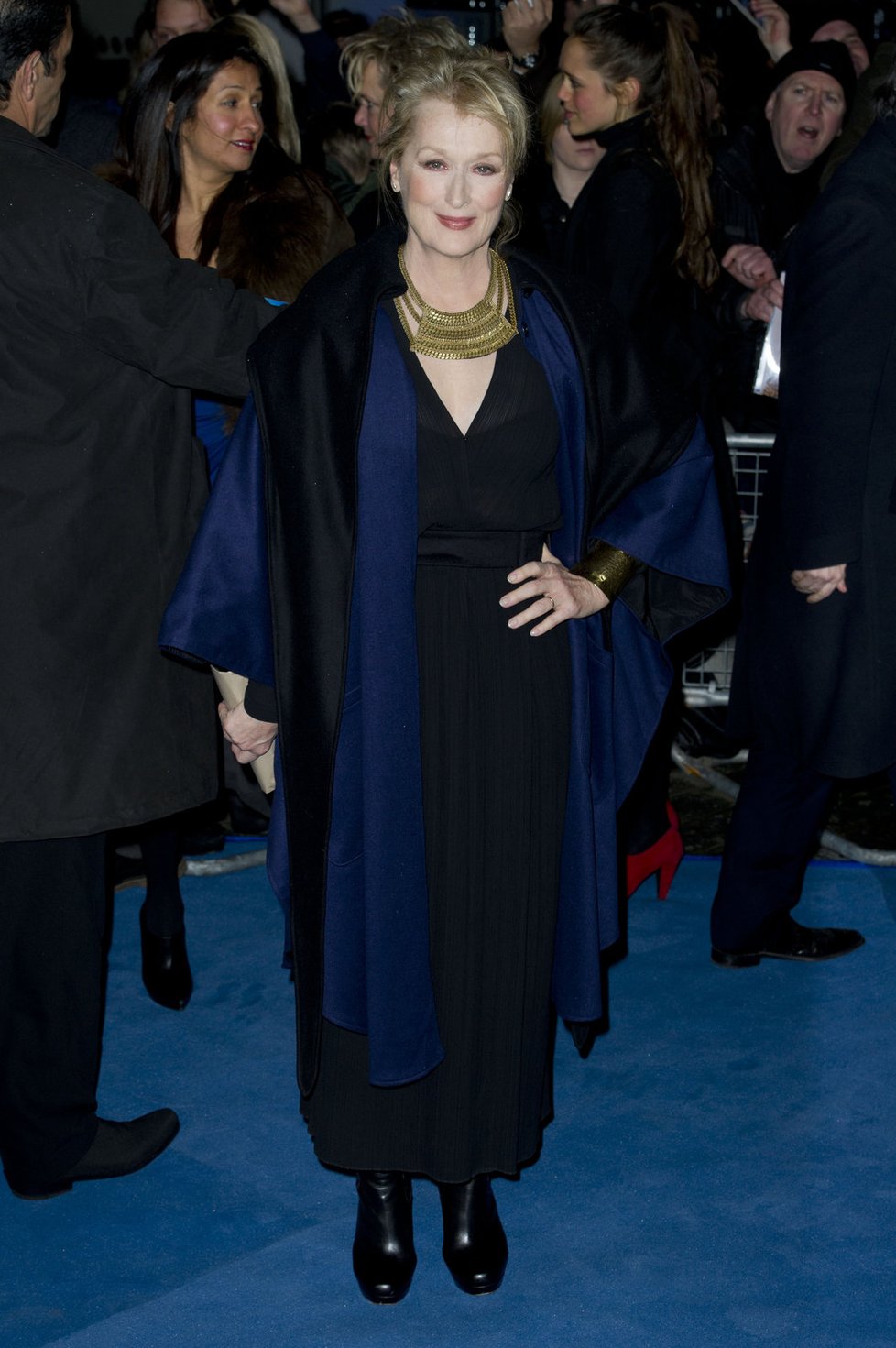 Streep přišla na premiéru filmu v černo modrých šatech