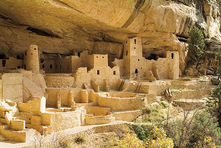 Skalní pueblo v národním parku Mesa Verde