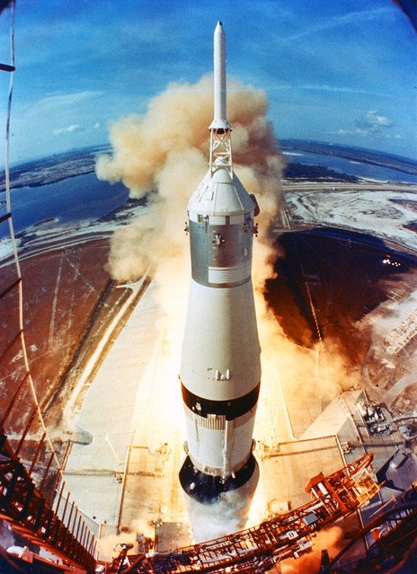 Start Apolla 11.