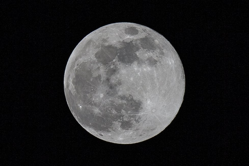 Superměsíc v Česku (19. 2. 2019)