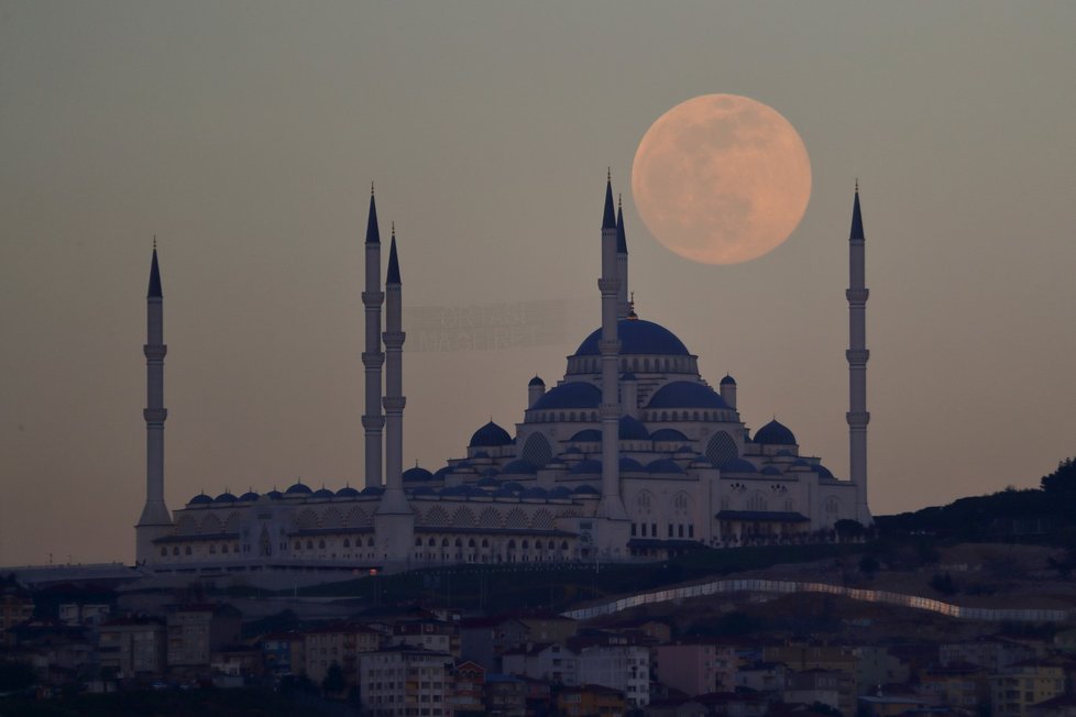 Superměsíc v Turecku