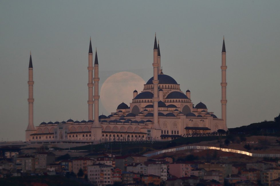 Superměsíc v Turecku
