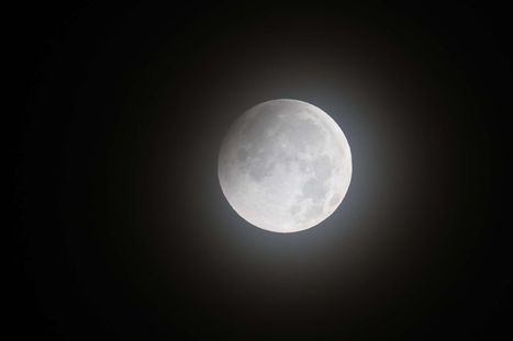 Obrázek: Základna na Měsíci? Problém možná budou představovat meteority!