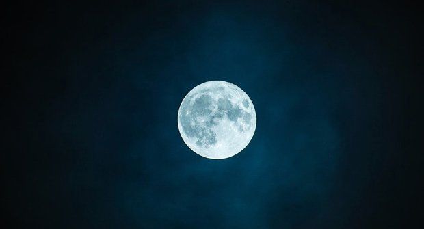 Hustá atmosféra na Měsíci