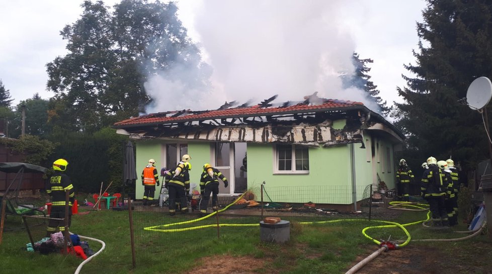 Požár rodinného domu v Měšicích u Prahy, 27. září 2019