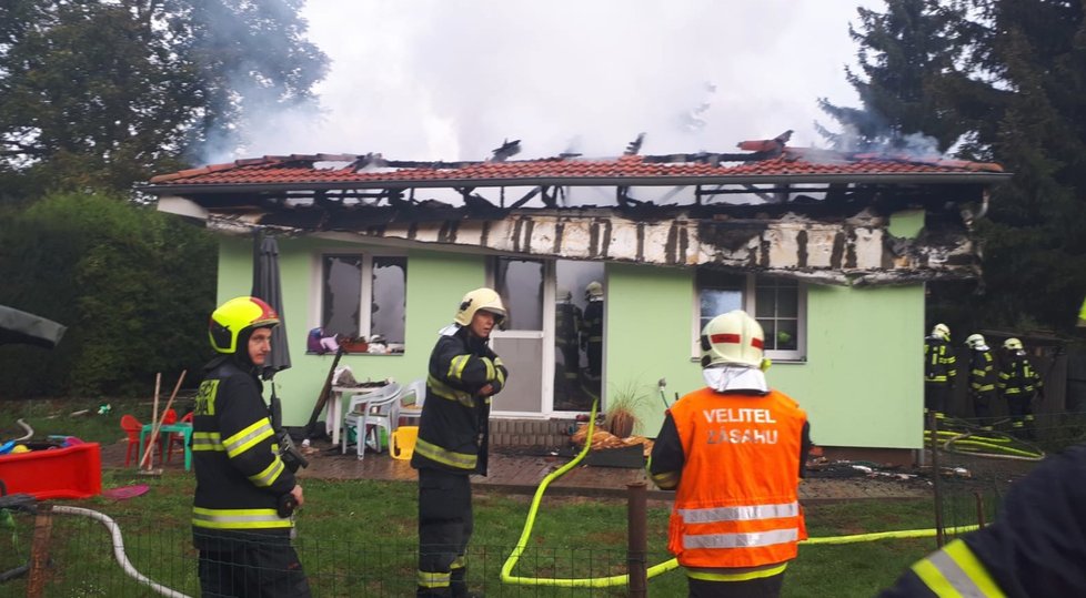 Požár rodinného domu v Měšicích u Prahy, 27. září 2019