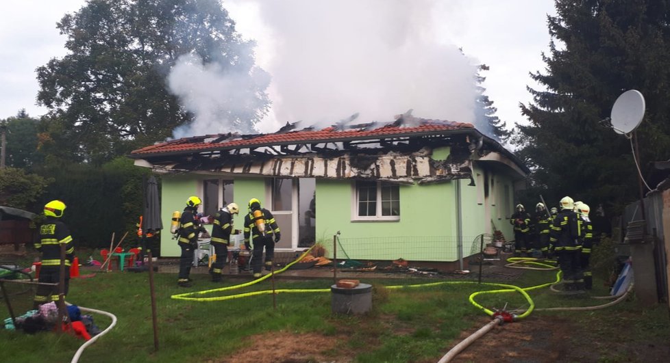 Požár rodinného domu v Měšicích u Prahy, 27. září 2019