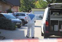 Policie o tragédii v Měšicích: Otec (†43) nejprve zastřelil děti a pak manželku (†39)