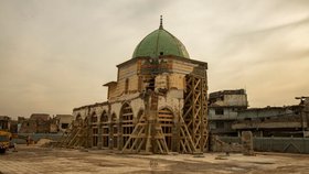Opravy mešity an-Núrí v iráckém Mosulu.