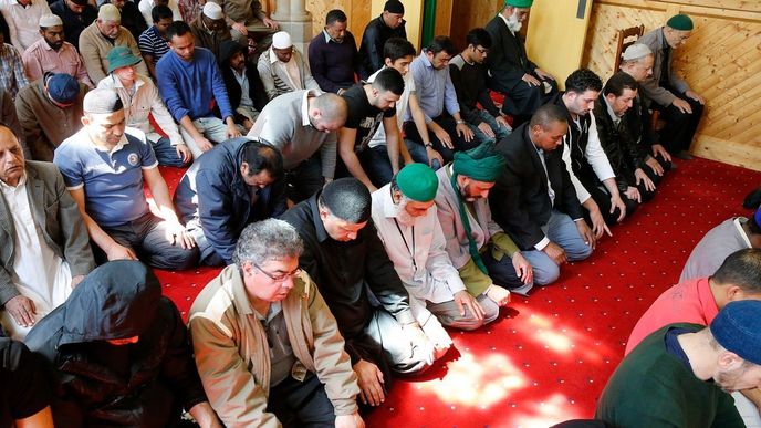 Ve Varšavě mají novou mešitu – její duchovní neumí polsky a je napojena na islámské radikály 