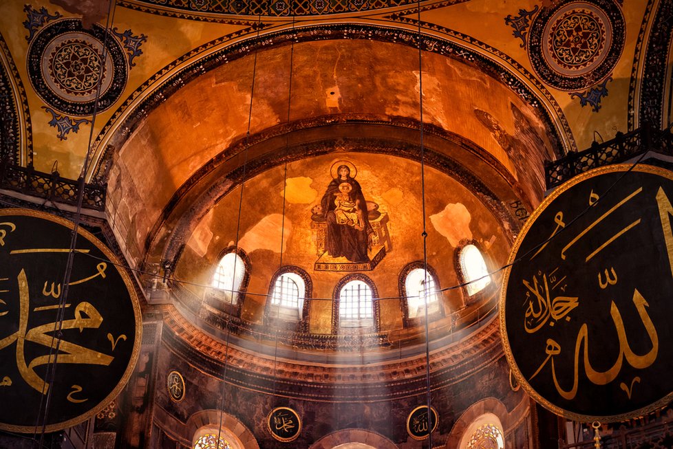 Hagia Sophia v ohrožení: Muslimové z ní chtějí udělat mešitu