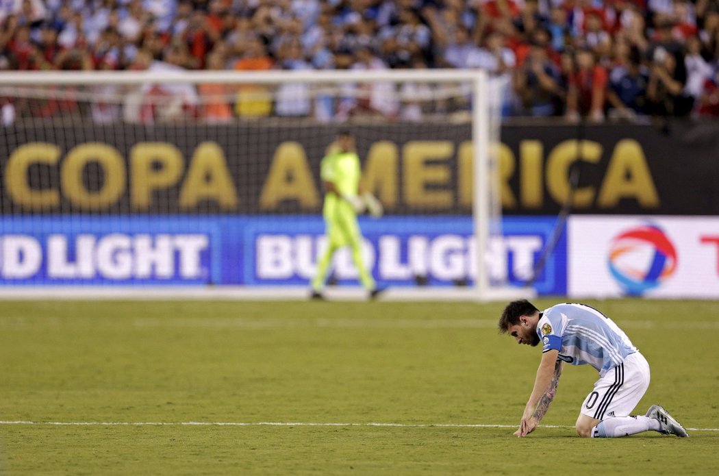 Zničený Lionel Messi po prohře ve finále Copa América