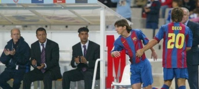 Lionel Messi hraje v Barceloně 10 let. Projděte si jeho fotky rok po roce. Tahle je první z roku 2004...