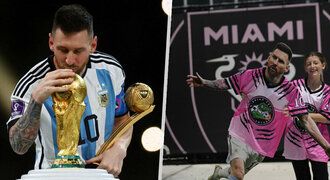 Messi šokoval fanoušky fotkou z dovolené: Co to má s koleny?