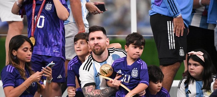 Pro Messiho je rodina velice důležitá. Během šampionátu jej láskyplně podporovala
