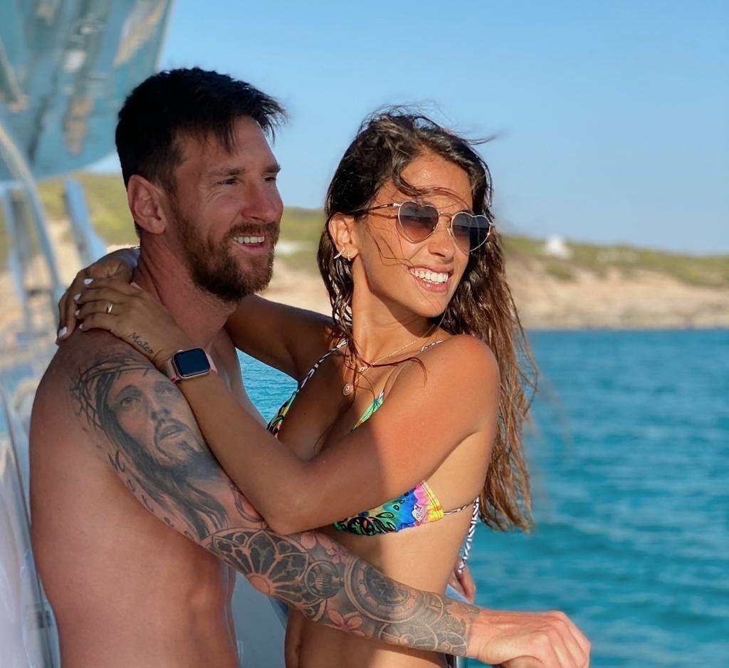 Lionel Messi s půvabnou manželkou Antonelou