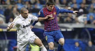 VIDEO: Král se mstil za šlápnutí na ruku? Messi sejmul Pepeho