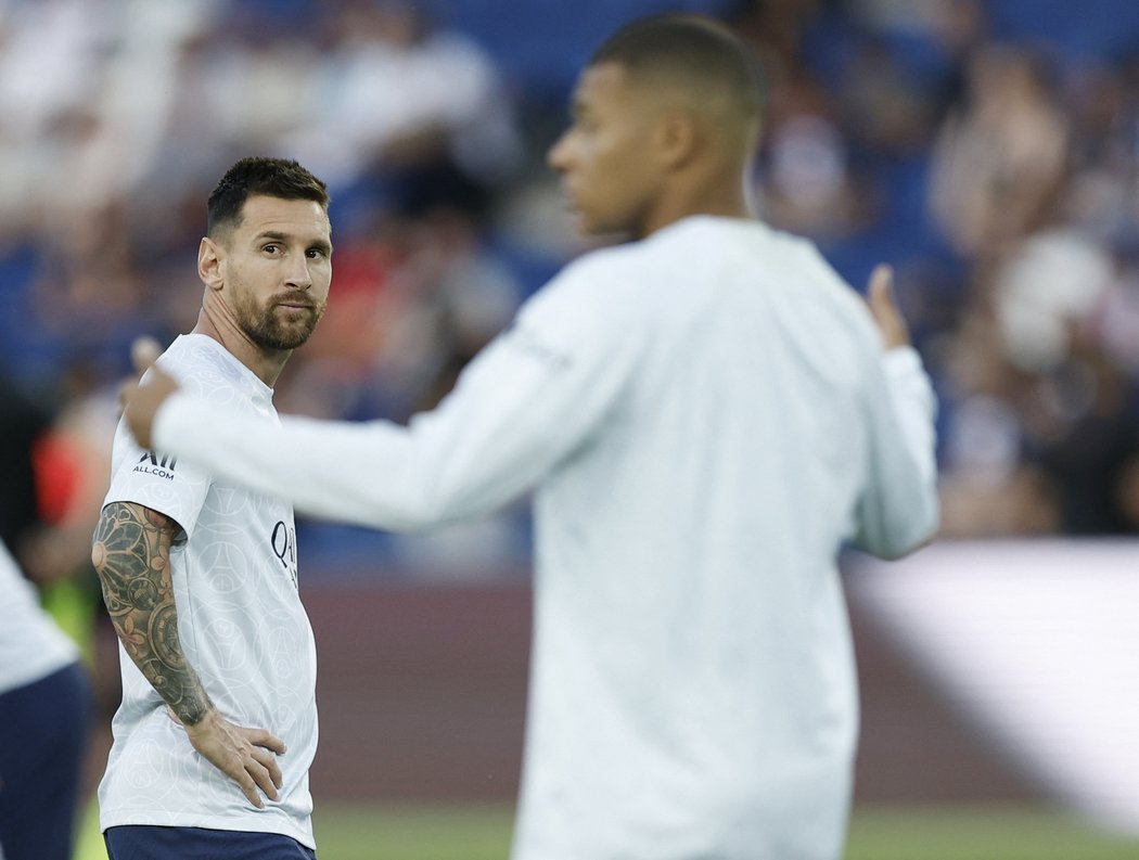 Francouzi vrtí hlavou nad tím, jak neohleduplně se Messi chová k životnímu prostředí