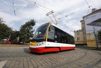 Z Ohrady na Palmovku jen autobusy: Dopravní podnik v pondělí začne opravovat tramvajovou trať
