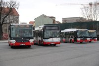 Nové linky i názvy zastávek. Co vše se s novým rokem mění v pražské autobusové dopravě?