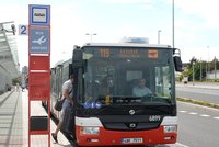 Praha má nové autobusy. Dopravní podnik objednal 70 nových strojů