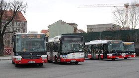 Pražská MHD v potížích: Chybí řidiči autobusů, řada linek je zrušena