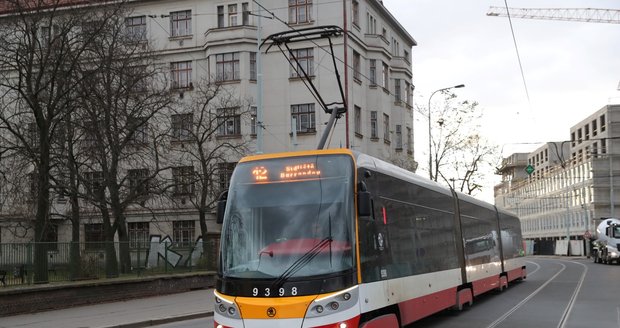 Kvůli opravě tramvajové trati v centru Prahy se o víkendu zkomplikuje doprava. Ilustrační foto