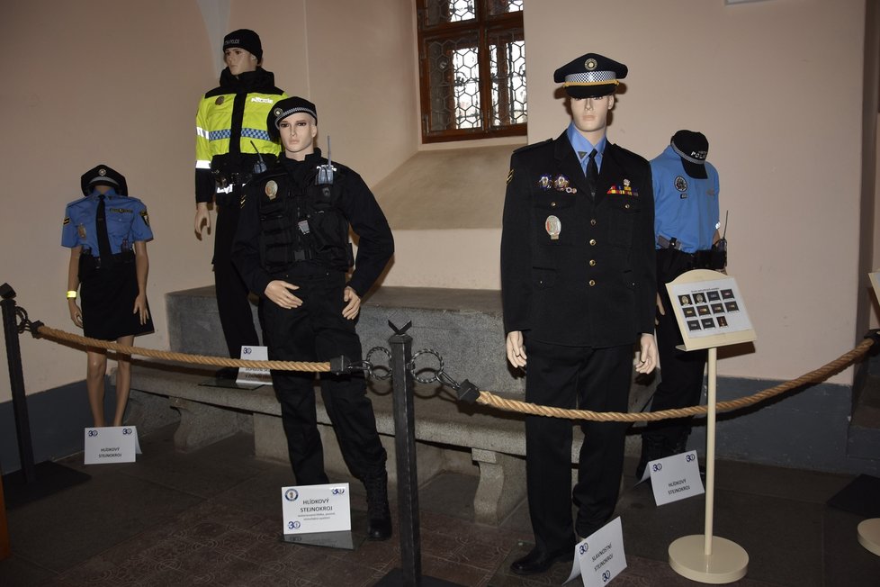 Z výstavy o historii městské policie v mázhausu radnice v Plzni.