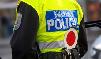 Městská policie v Praze posiluje i kvůli rouškám. Zájemci odpadají na psychotestech 