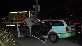 Zničené auto Městské policie Praha