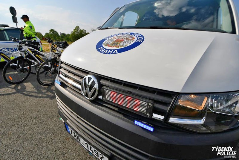 V Praze si strážníci pořídili nová auta za 32 milionů. A taky elektrokola