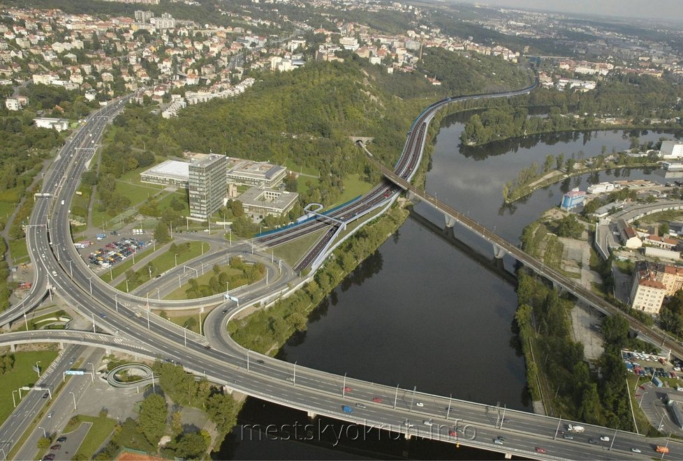 Vizualizace nepostaveného úseku městského okruhu v Praze. Jak bude nakonec vypadat?