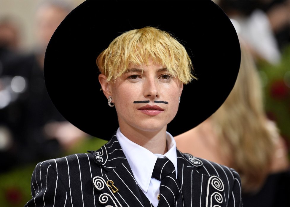 Met Gala 2022: Jessie Buckleyová